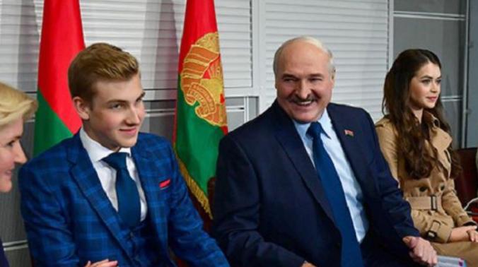 Сын Лукашенко будет учиться в Москве