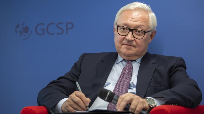Рябков: Россия открыта к диалогу по Украине без предварительных условий
