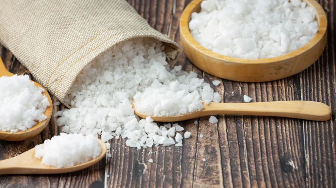 Исследование: избыток соли в организме повышает уровень стресса