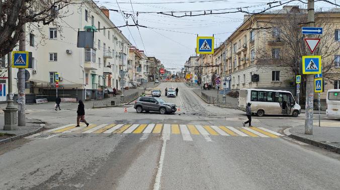 ДТП с автобусом в Севастополе: пострадал пассажир