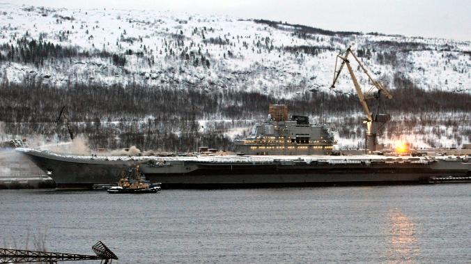 Ходовые испытания авианесущего крейсера «Адмирал Кузнецов» начнутся позднее графика 