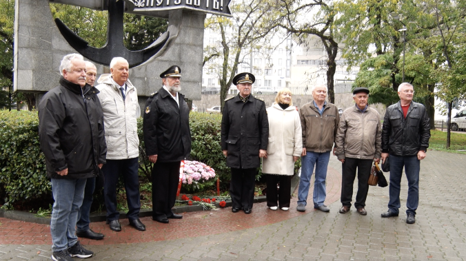 В Севастополе почтили память защитников ВМФ