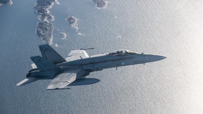 Финляндия, Швеция при участии НАТО провели в Балтике учения боевой авиации