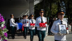 Севастополь проводил в последний путь героев МЧС
