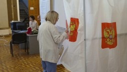 В России проходят выборы в Госдуму и Заксобрания