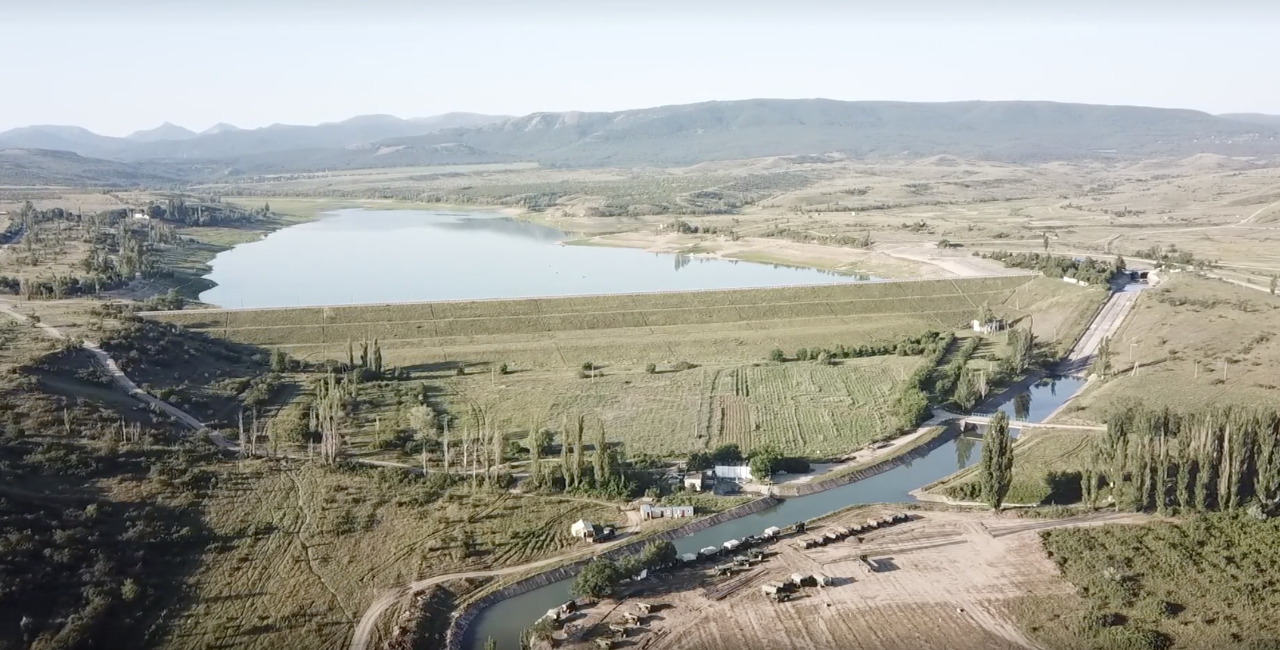 Тайганское водохранилище. Белогорск Крым водохранилище. Тайганское водохранилище пляж. Тайганское водохранилище Викинг