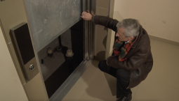 Госжилнадзор проверил лифт на Лабораторном шоссе