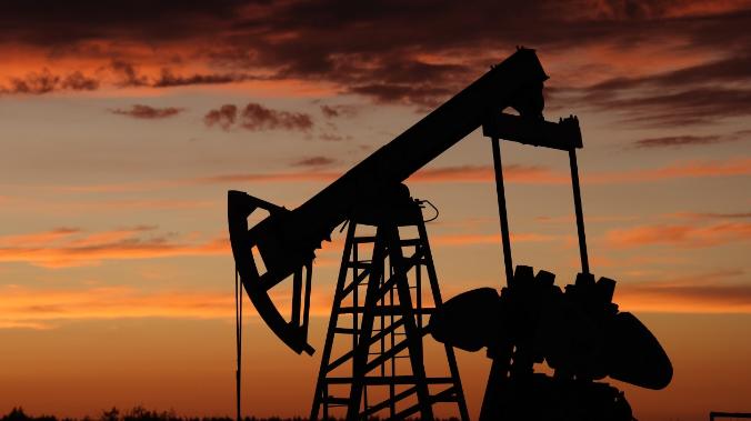 Страны ОПЕК+ могут снова сократить добычу нефти