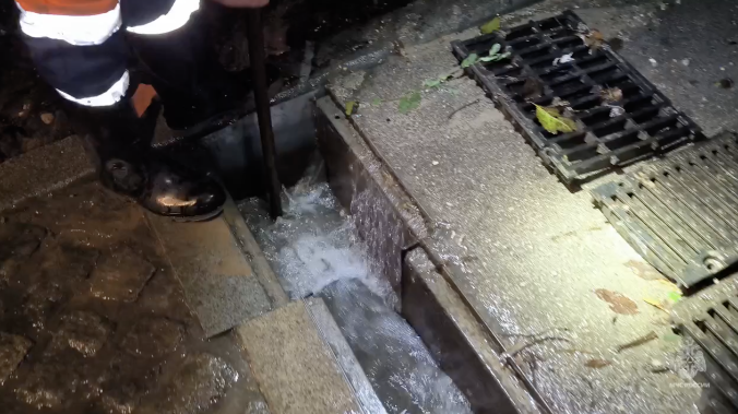 В Большой Ялте за ночь от воды освободили 19 зданий