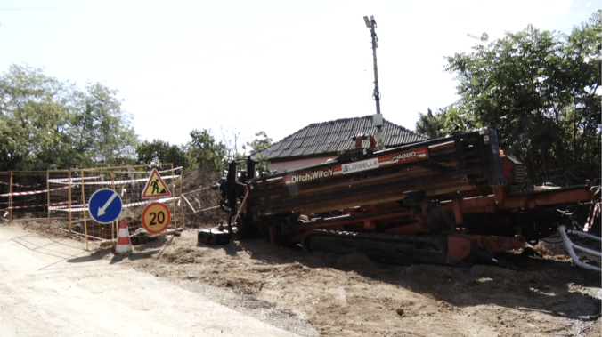 На улице Седова обновляют участок сети водопровода
