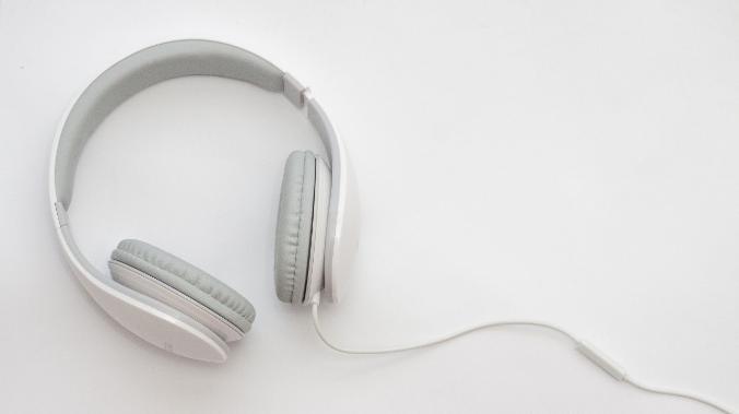 Spotify закрывает свой офис в России