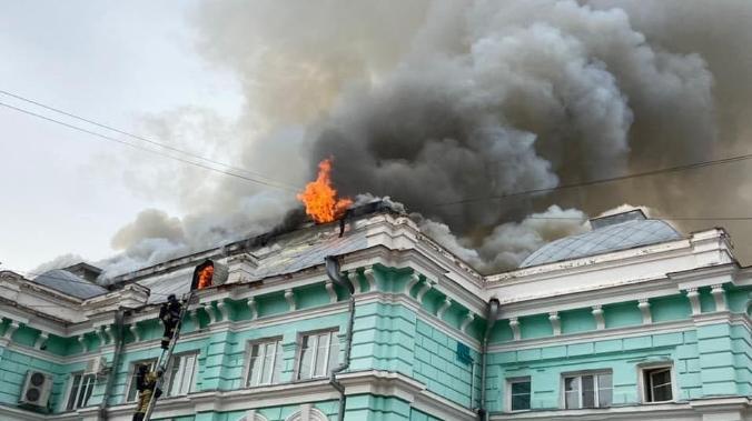 Глава Амурской области наградит благовещенских медиков-героев