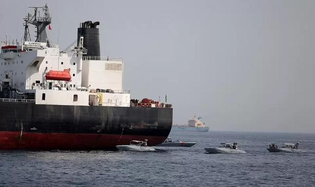 Инцидент с танкером в Оманском заливе исчерпан 