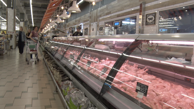 В Севастополе подешевели курица и сливочное масло