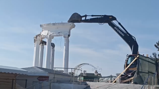 Снос ротонды в Алуште проверит Минкульт Крыма