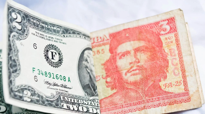 Центральный банк Кубы перестанет принимать доллары США