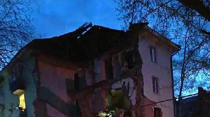 Подъезд дома обрушился в Самарской области из-за атаки ВСУ