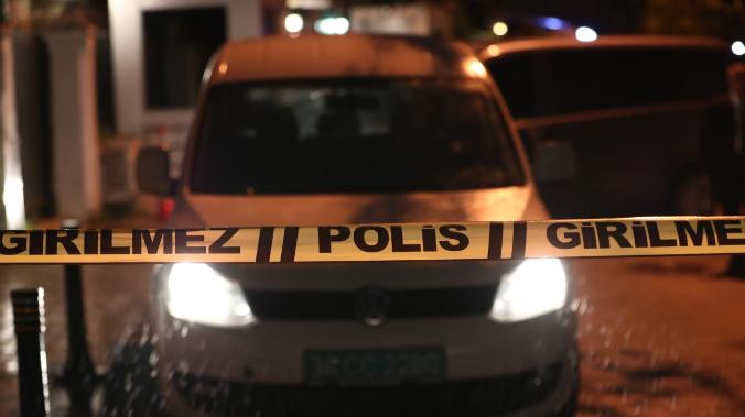 СМИ: Террорист-смертник подорвал себя на пешеходной улице в Стамбуле