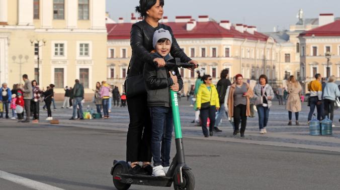 Правила езды на электросамокатах планируют внести в ПДД