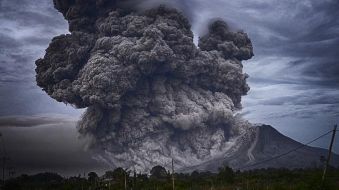 NASA: Извержение вулкана в Тонге эквивалентно сотням Хиросим