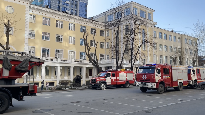 В Екатеринбурге беспилотник ВСУ атаковал жилой дом