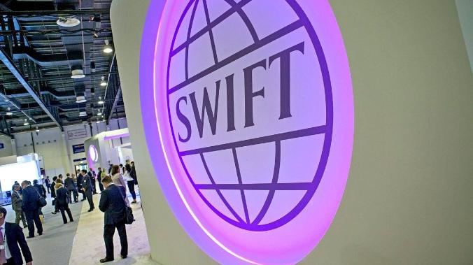 США сделают себе хуже, отключив Россию от SWIFT