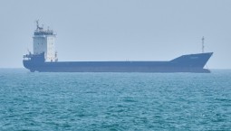 США начали «спасение» судов в Ормузском проливе