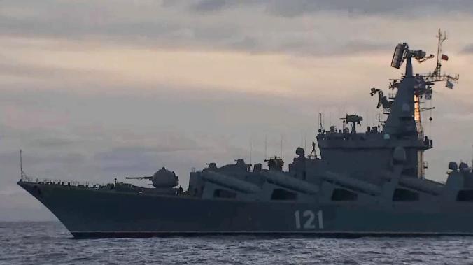 С крейсера «Москва» спасли 396 моряков