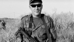 Севастополь простился с разведчиком Карпухиным