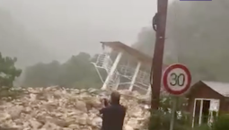 На границе Абхазии и России река вышла из берегов