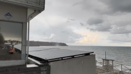 Бушует непогода: в Учкуевке над морем образовался смерч