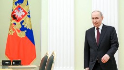 Кроме секретной информации Путин читает поэзию