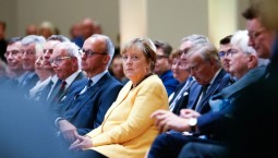 Ангела Меркель: не стоит считать слова Путина блефом