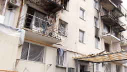 Окна в доме №20 на улице Павла Корчагина заменят до 15 апреля