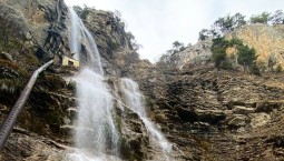 Маршрут к Учан-Су закрыли из-за риска обвала камней