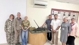 На 35-ю батарею передали модель пушки «Дора»