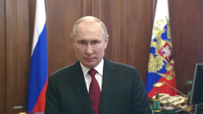 Путин поздравил россиян с Днём Защитника Отечества