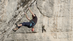 Скалолазы покоряют Бахчисарайские горы в Крыму круглый год