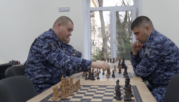 Росгвардейцы Севастополя и Крыма сыграли в шахматы