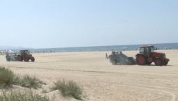 12 км берега Анапы очистили с помощью спецтехники