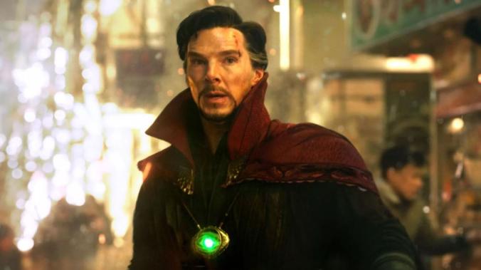 Бенедикт Камбербэтч извинился перед фанатами Marvel за сериал «ВандаВижен»