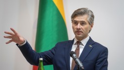 Главе МИД Литвы грозит отставка из-за угроз России
