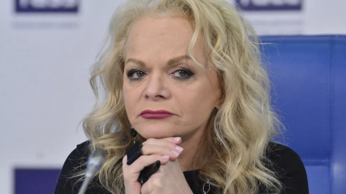 Суд выселил певицу Долину из квартиры в Москве