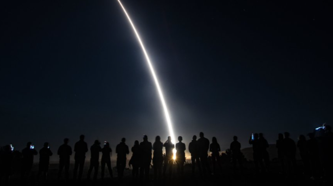 Власти США испытали межконтинентальную баллистическую ракету Minuteman III 