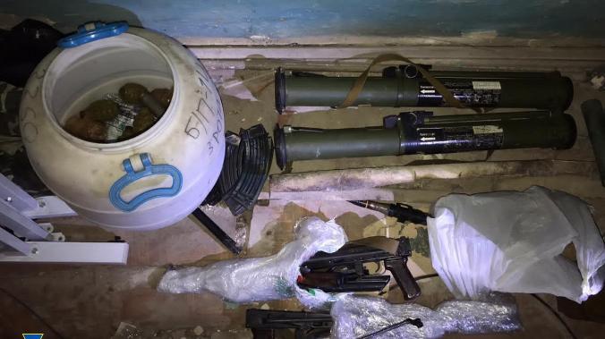 В центре Киева нашли тайник с РПГ и гранатами