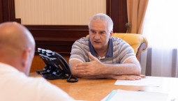 Аксёнов обсудил восстановление энергосетей Крыма 