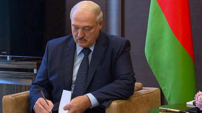 Александр Лукашенко назвал протесты системными