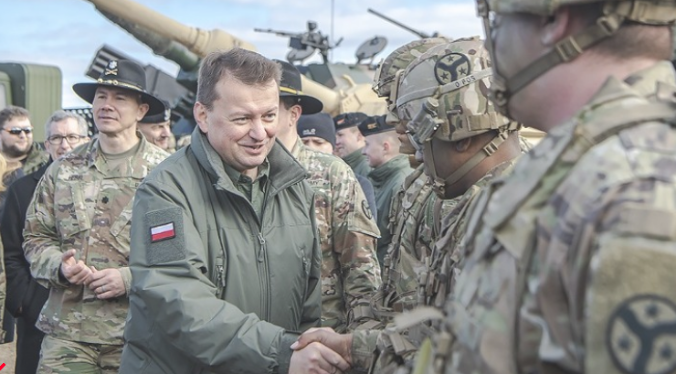 Власти Польши выступают за размещение в стране бригадной группы НАТО
