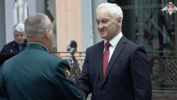  Белоусов вручил военным медали «Золотая Звезда»