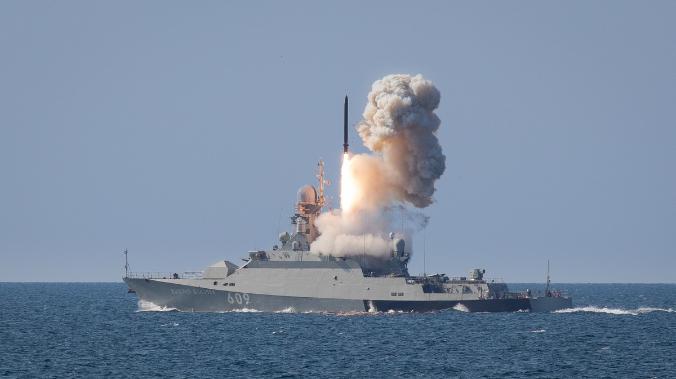 Россия отправила в Средиземное море корабль с крылатыми ракетами 